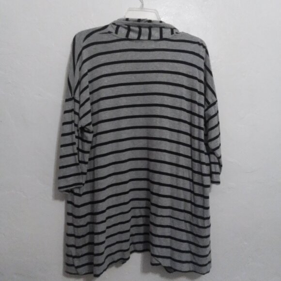MICHAEL KORS SIZE M BLACK & GREY STRIPE CARDIGAN 3/4 SLEEVE - Picture 2 of 12